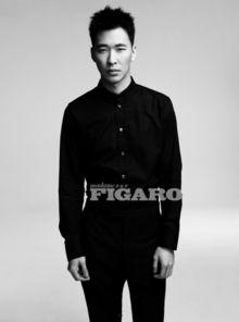 黄立行有无背景,从音乐才子到影视巨星，揭秘他的传奇背景