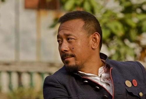 旭岽姜文照片,旭岽光影下的硬汉魅力