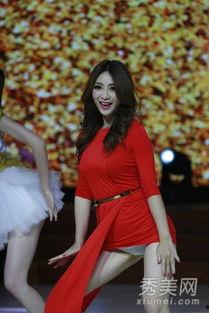 女明星露底,女明星意外露底，网友直呼太美了！